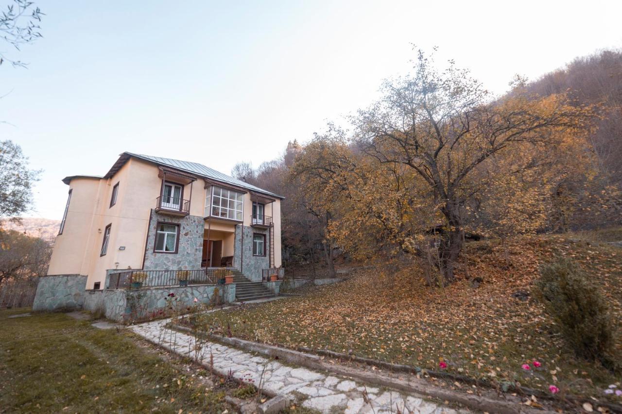 Popock Dilijan 2 Bed & Breakfast Exterior photo