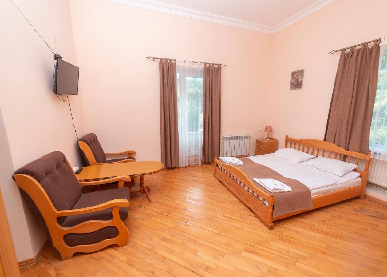 Popock Dilijan 2 Bed & Breakfast Exterior photo