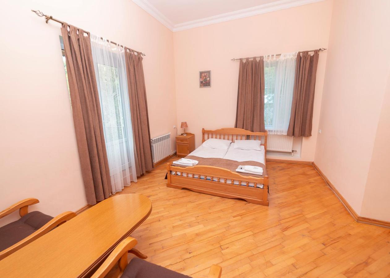 Popock Dilijan 2 Bed & Breakfast Exterior photo