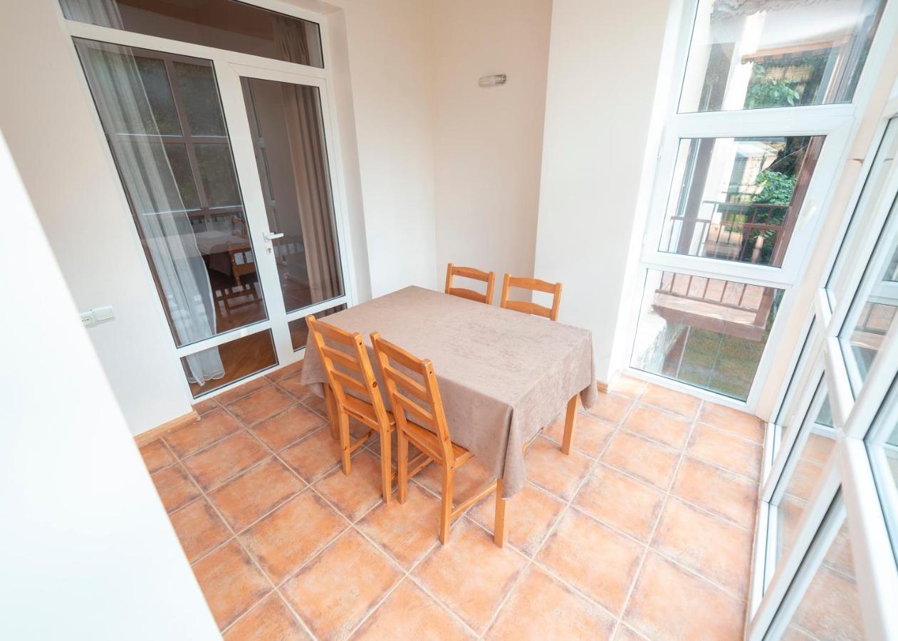 Popock Dilijan 2 Bed & Breakfast Exterior photo
