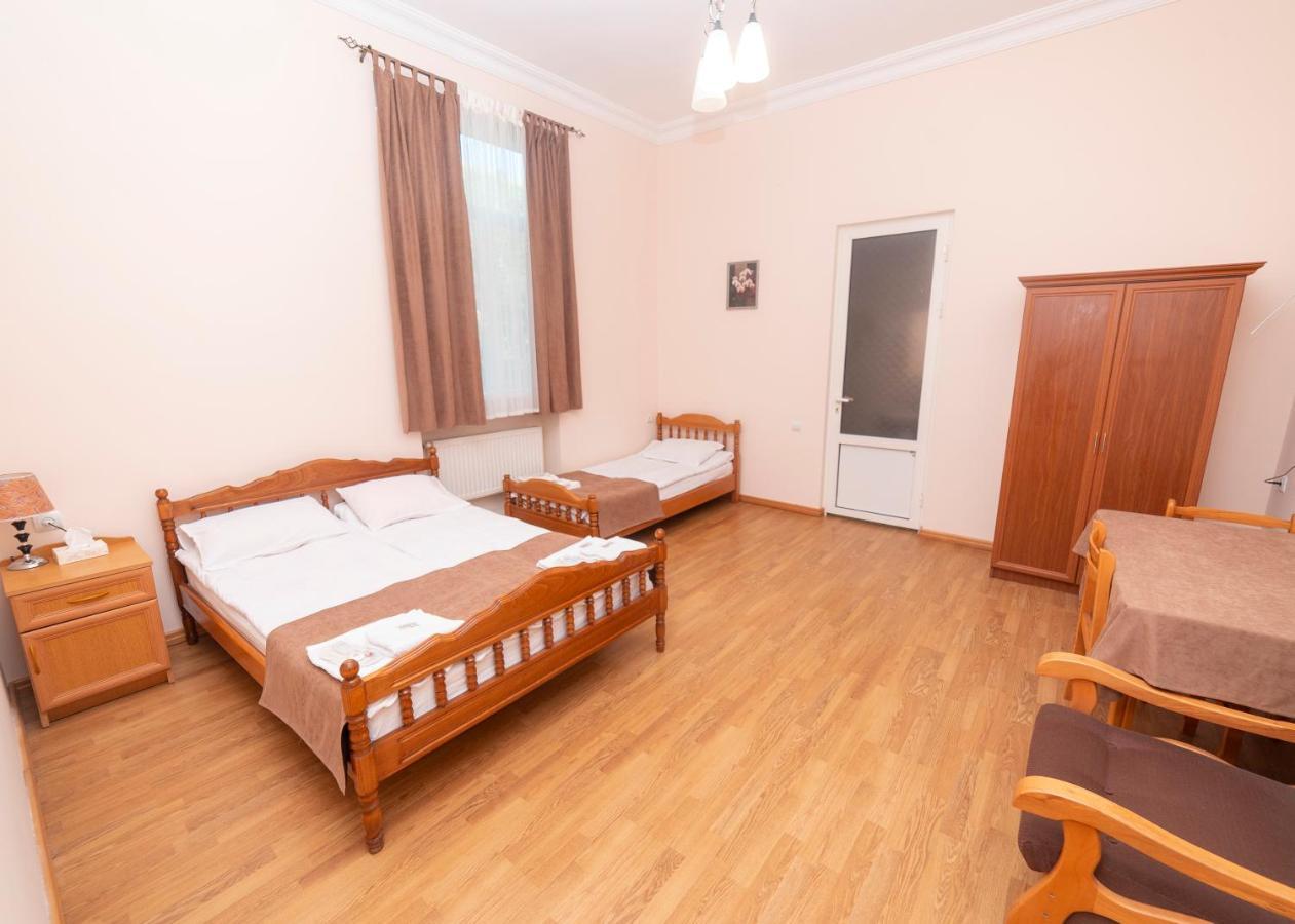 Popock Dilijan 2 Bed & Breakfast Exterior photo