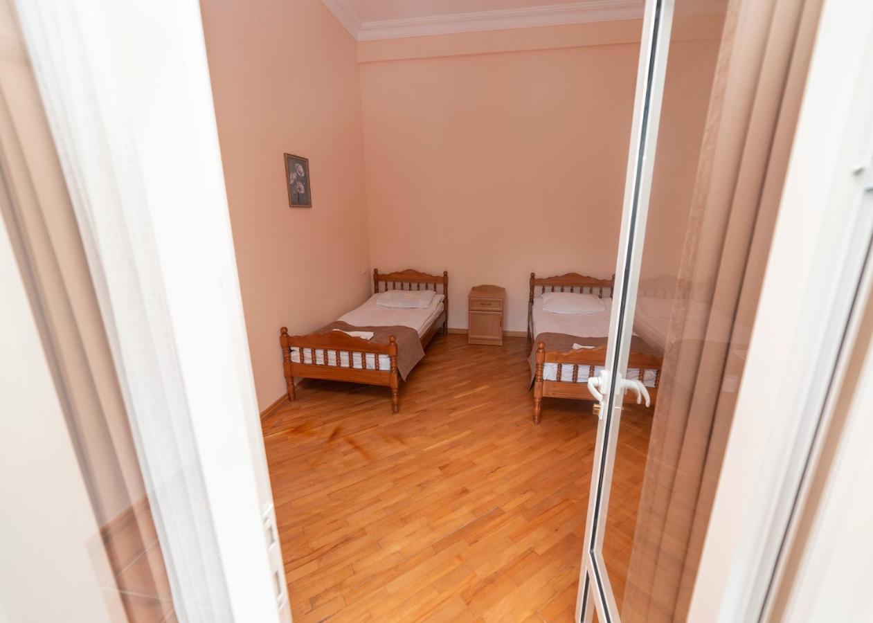 Popock Dilijan 2 Bed & Breakfast Exterior photo