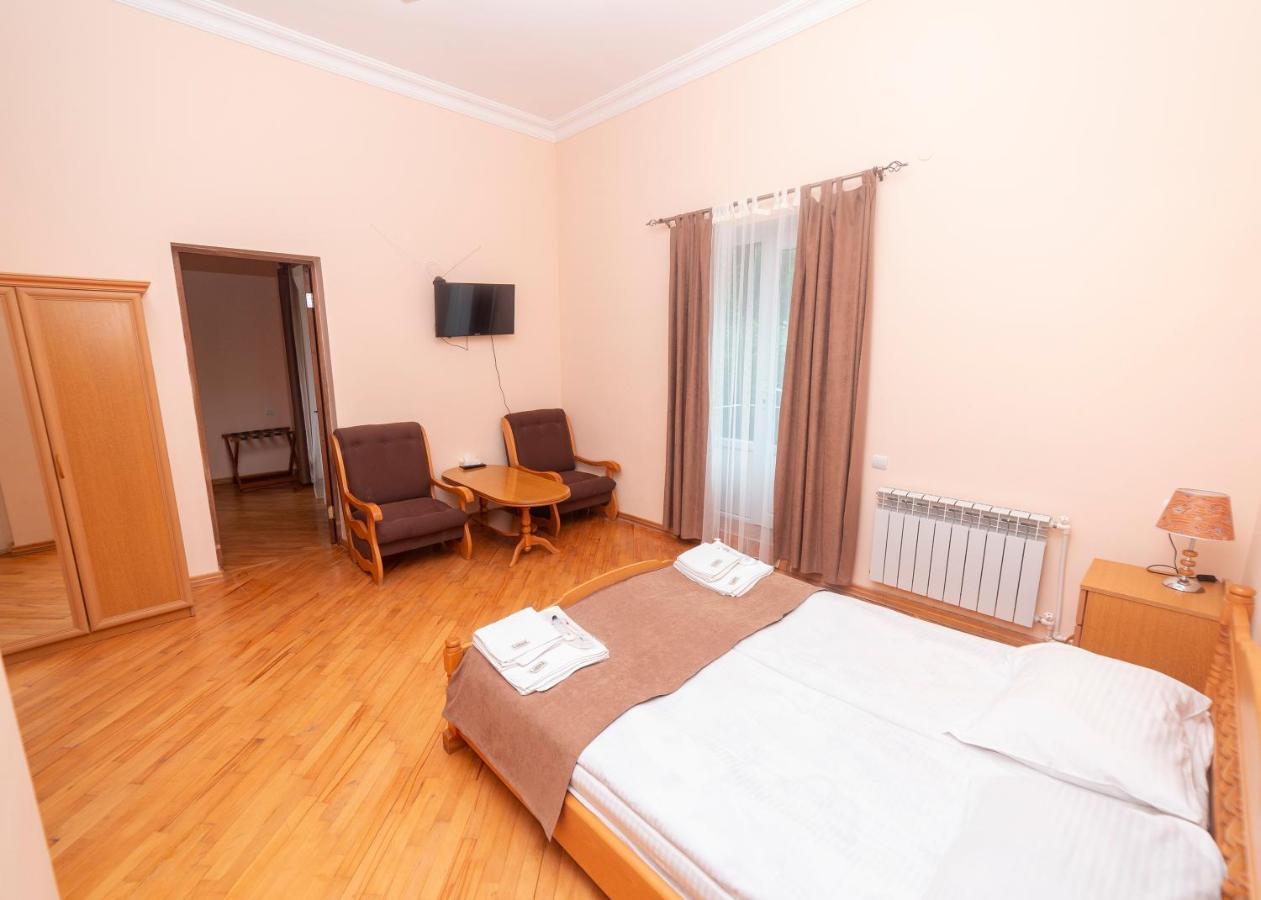 Popock Dilijan 2 Bed & Breakfast Exterior photo