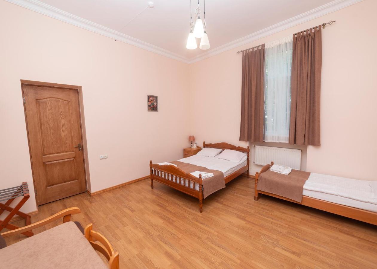 Popock Dilijan 2 Bed & Breakfast Exterior photo