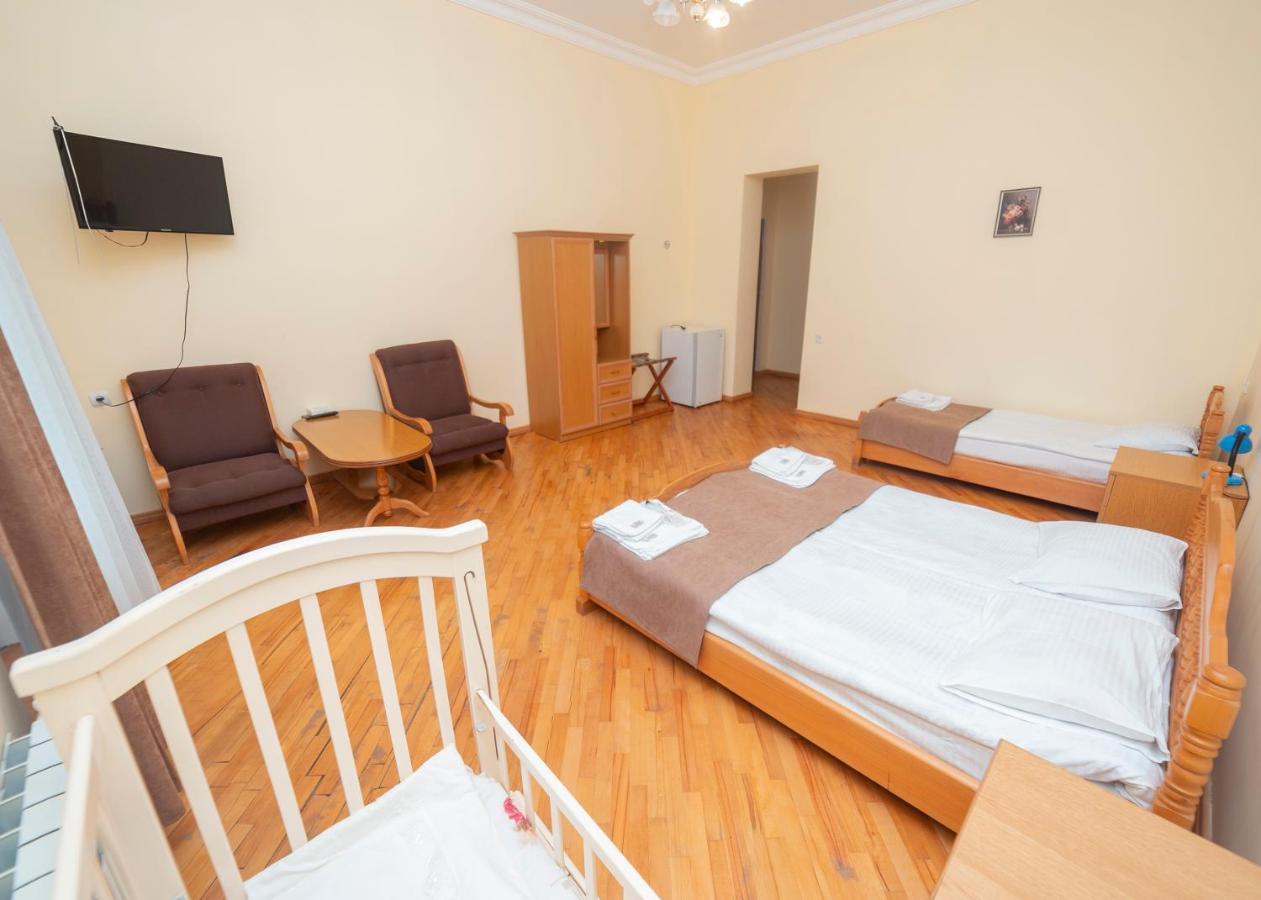 Popock Dilijan 2 Bed & Breakfast Exterior photo